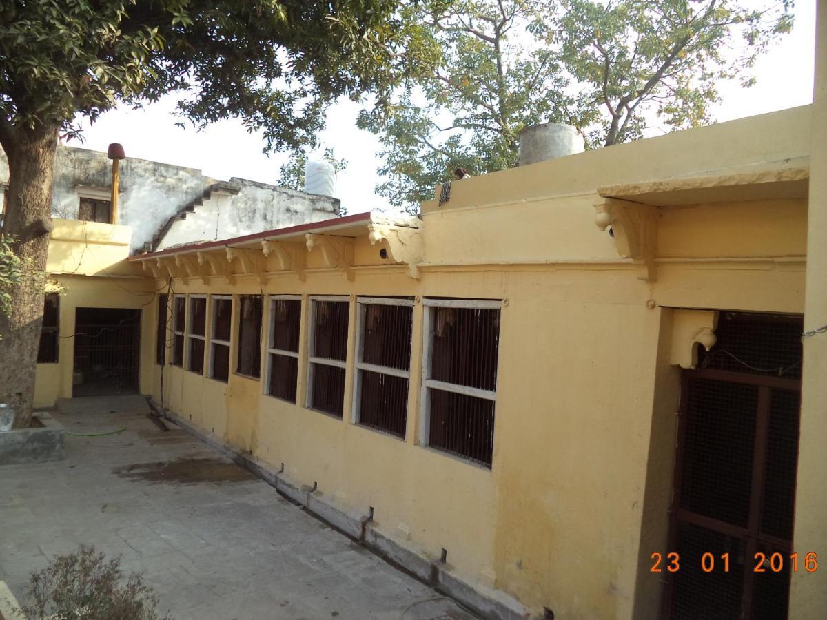 ורנאסי Shri Swami Sheetal Das Aashram Dharmshala מראה חיצוני תמונה