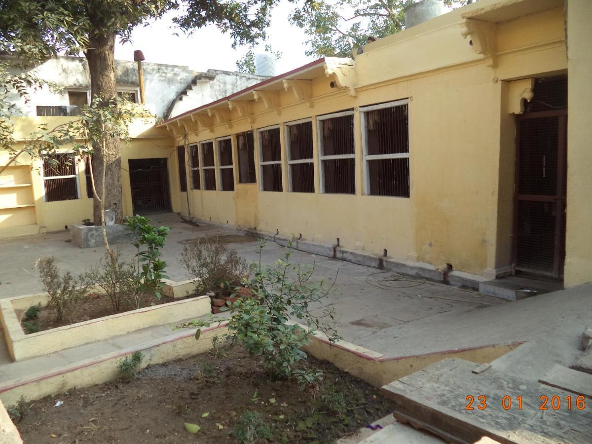 ורנאסי Shri Swami Sheetal Das Aashram Dharmshala מראה חיצוני תמונה