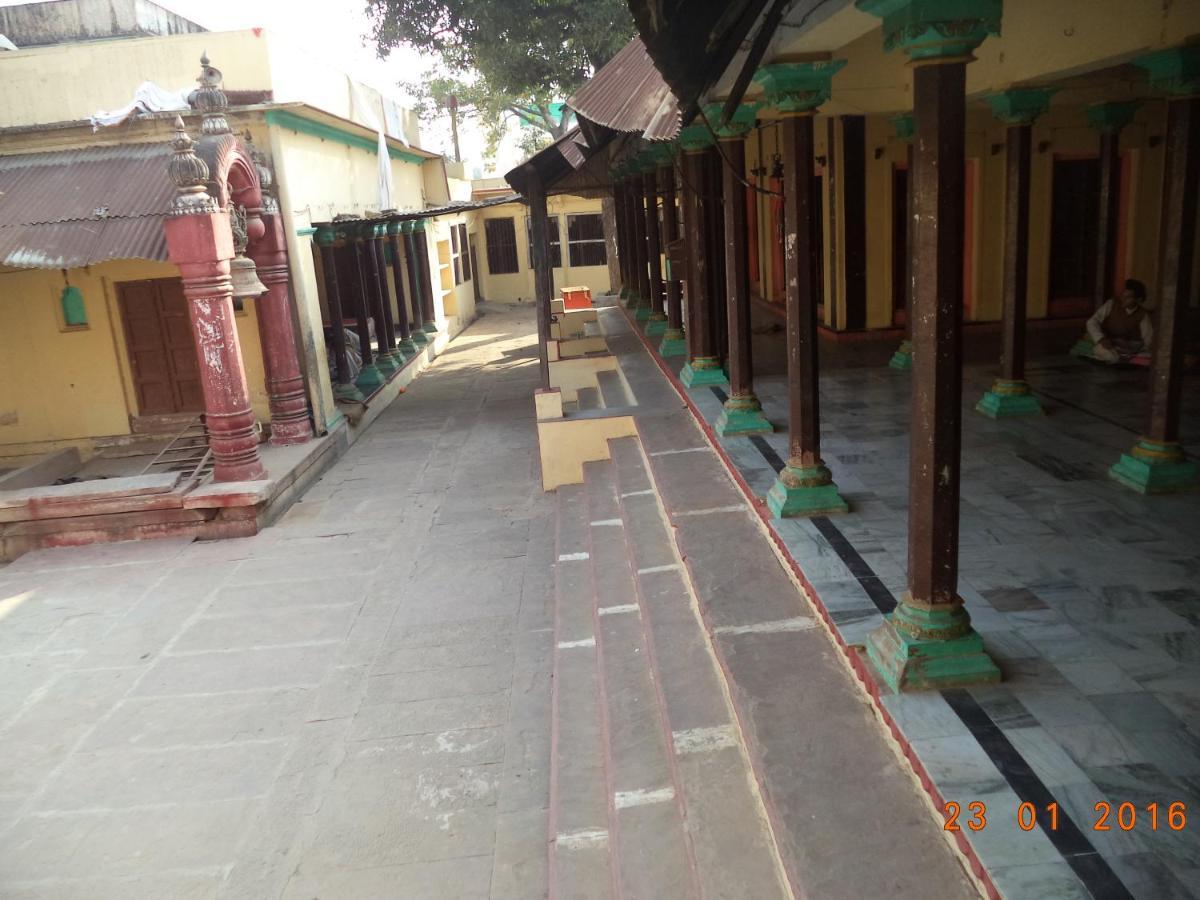 ורנאסי Shri Swami Sheetal Das Aashram Dharmshala מראה חיצוני תמונה