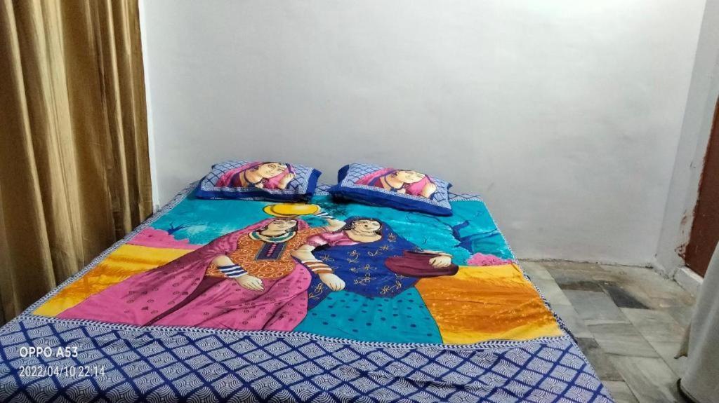 ורנאסי Shri Swami Sheetal Das Aashram Dharmshala מראה חיצוני תמונה